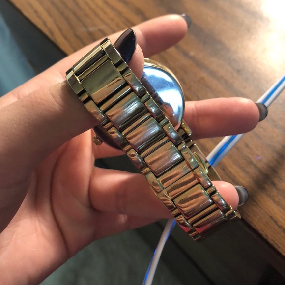 Kate Spade Watch - Picture 3 of 6